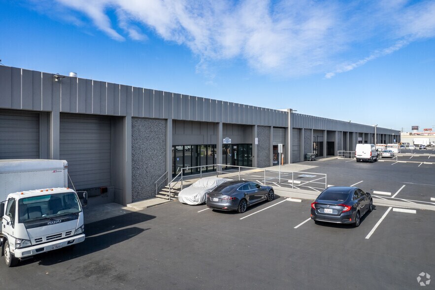 Primary Photo Of 2953-2999 Teagarden St, San Leandro Warehouse For Lease