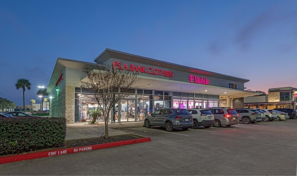 More Photos Of 1501-1549 W Bay Area Blvd, Webster Unknown For Lease