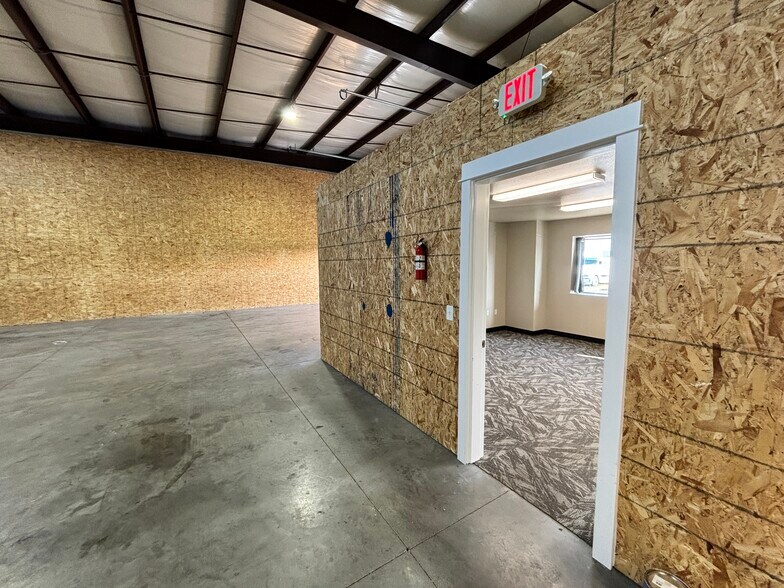 More Photos Of 1937 Pacific Ct SE, Stayton Industrial For Lease