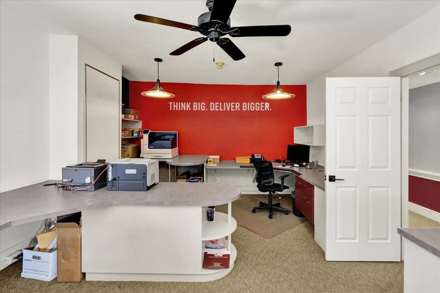 More Photos Of 879 Fritztown Rd, Sinking Spring Office For Lease