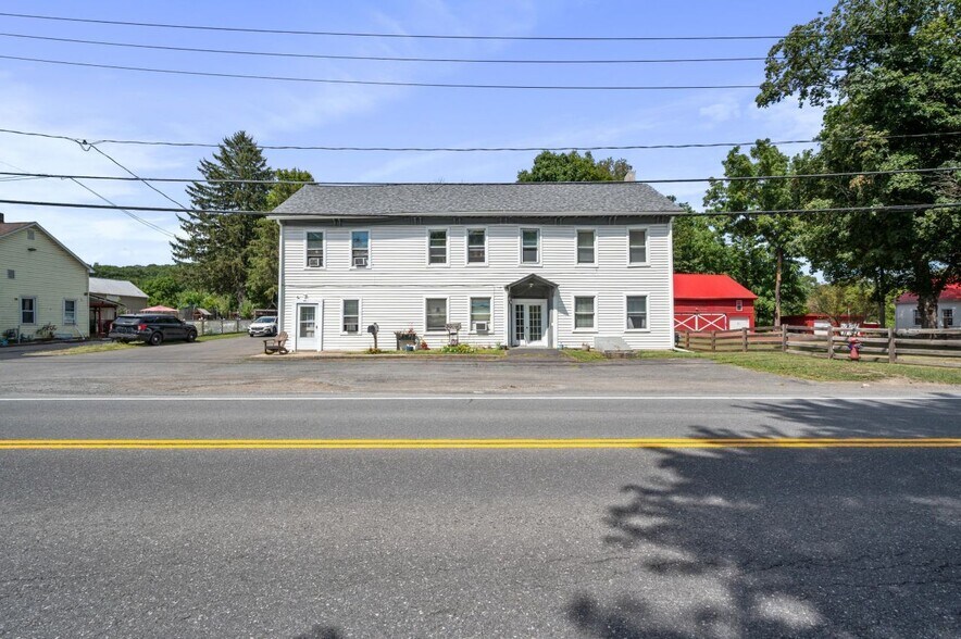 Primary Photo Of 319 Speigletown Rd, Troy Apartments For Sale