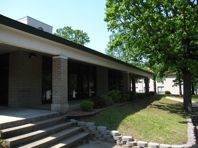3901 McCain Park Dr, North Little Rock, AR 72116 Office For Lease