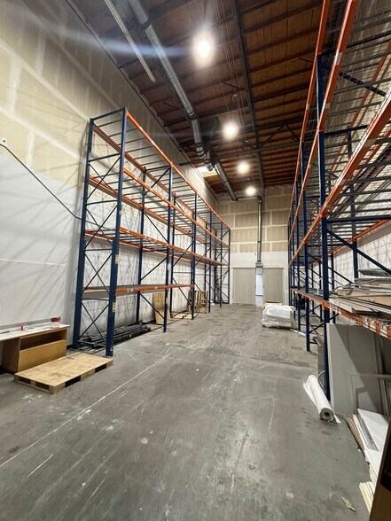 More Photos Of 2705 Media Center Dr, Los Angeles Warehouse For Lease