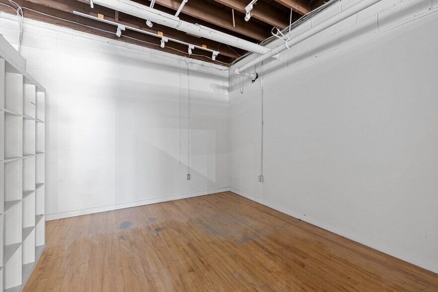 More Photos Of 170 Bedford Rd, Toronto Unknown For Lease