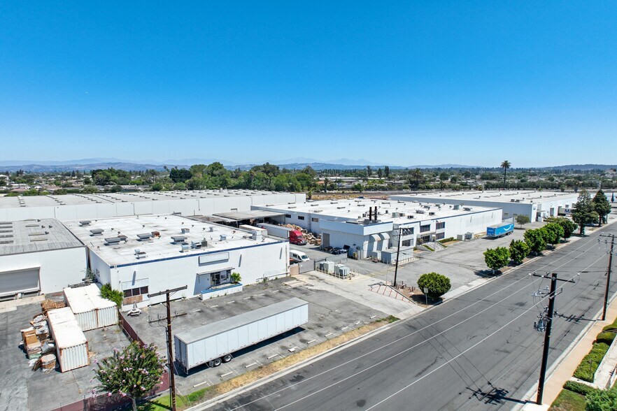 More Photos Of 14233-14263 Gannet St, Ln, La Mirada Warehouse For Lease