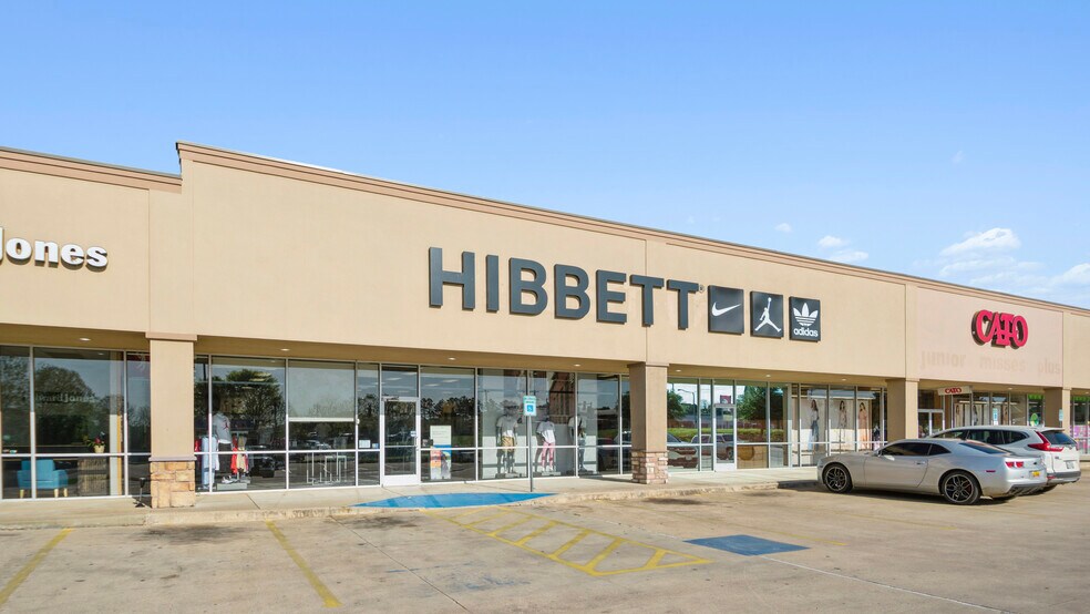 More Photos Of 1911 SE Washington St, Idabel Freestanding For Sale