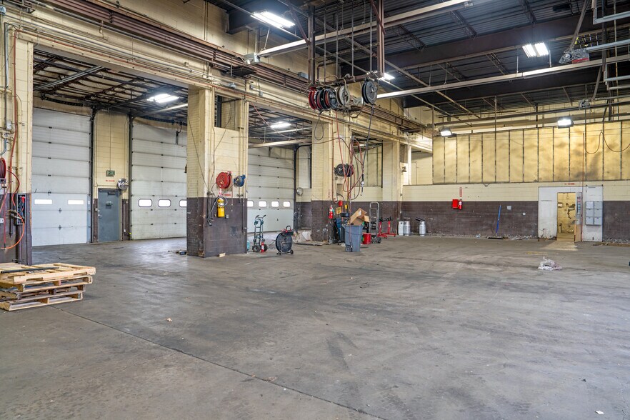 More Photos Of 4695 Ironton St, Denver Service For Lease