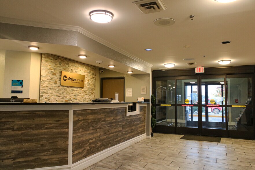 More Photos Of 19600 Elpers Rd, Evansville Hotel For Sale