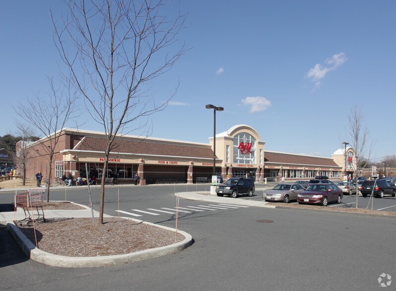 Primary Photo Of 102-162 N King St, Northampton Unknown For Lease