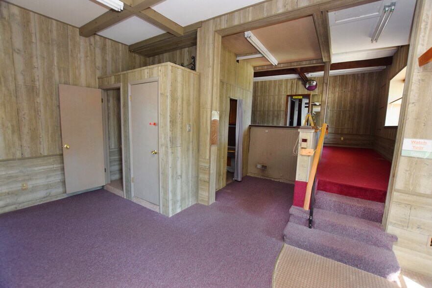 More Photos Of 320 E Grand Blanc Rd, Grand Blanc Office For Lease