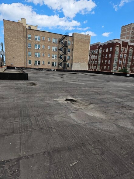 More Photos Of 1948 E 71st Pl, Chicago Manufacturing For Sale