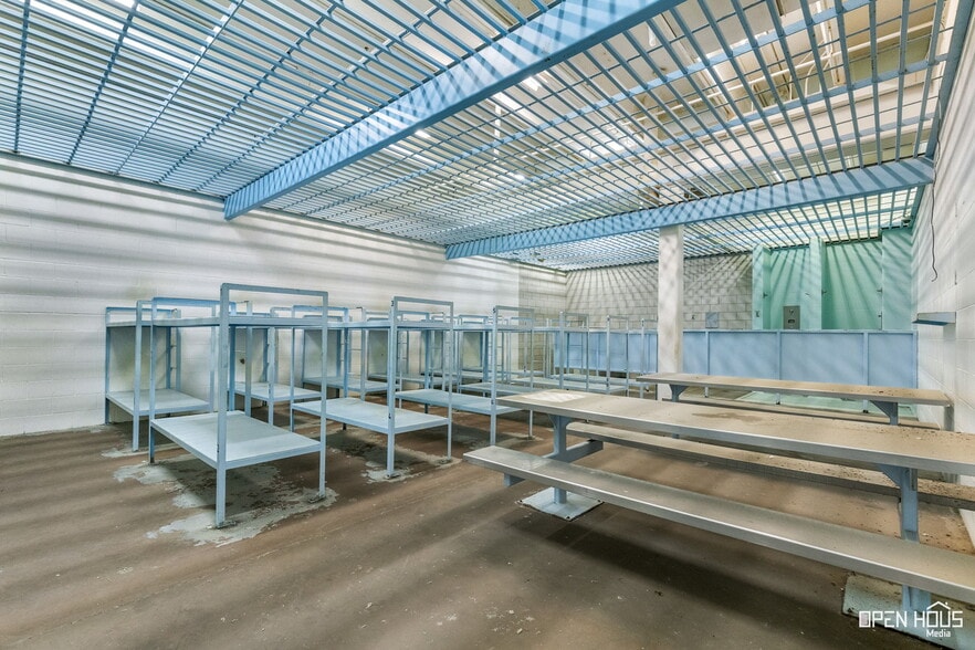 More Photos Of 2813 Central Fwy E, Wichita Falls Industrial For Sale