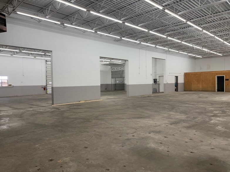 More Photos Of 65 Carmen Rd, Tallmadge Warehouse For Lease