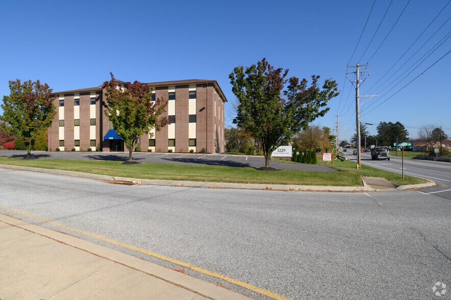More Photos Of 1229 W Lincoln Hwy, Coatesville Office For Lease