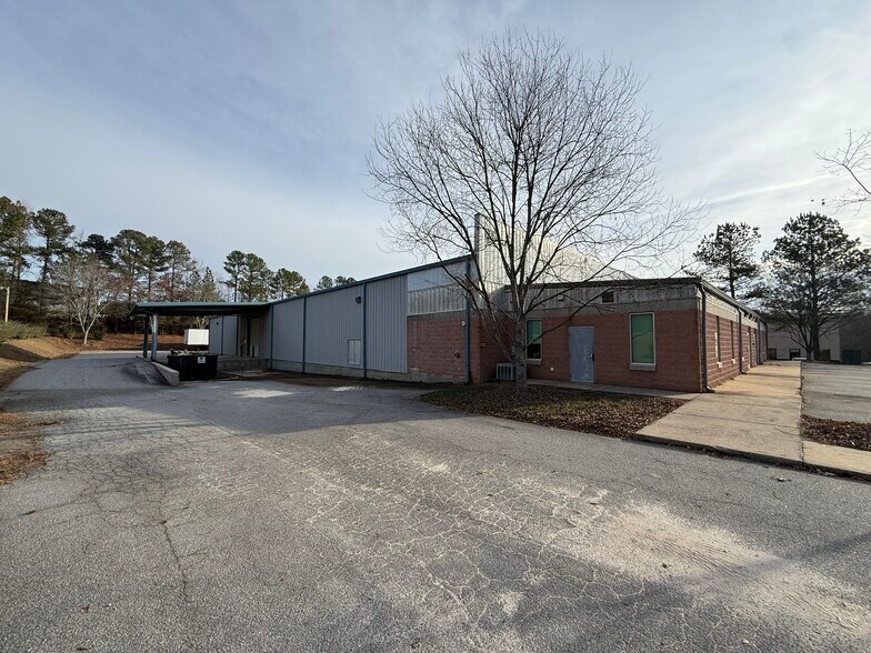 More Photos Of 2811 Superior Dr, Wake Forest Warehouse For Lease