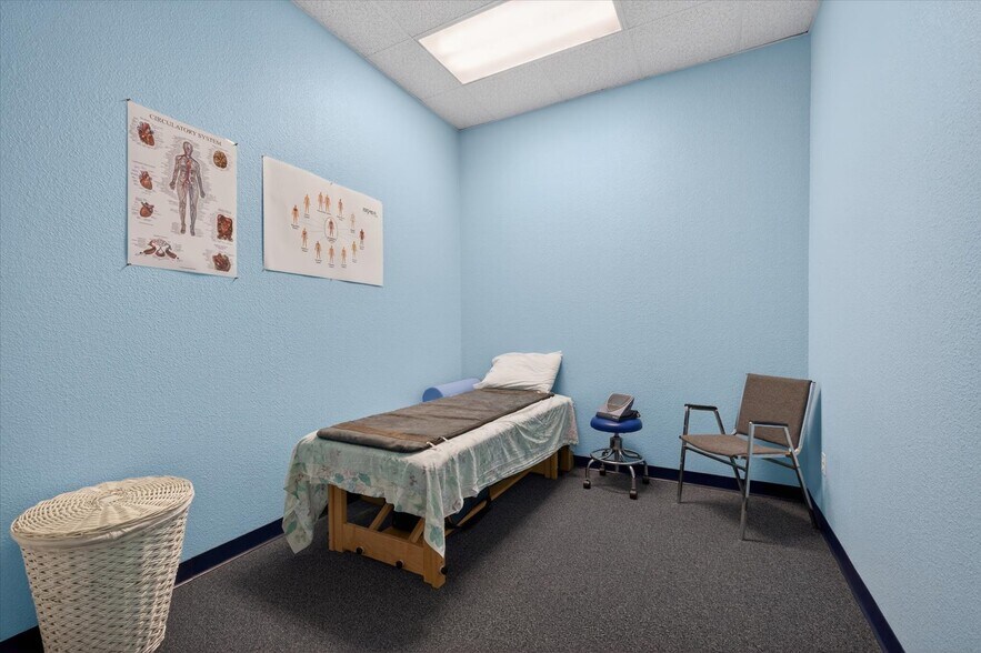 More Photos Of 14141 46th St N, Clearwater Medical For Sale