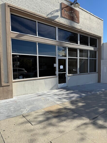 Primary Photo Of 2010-2020 Lincoln Ave, Pasadena Storefront Retail Office For Lease