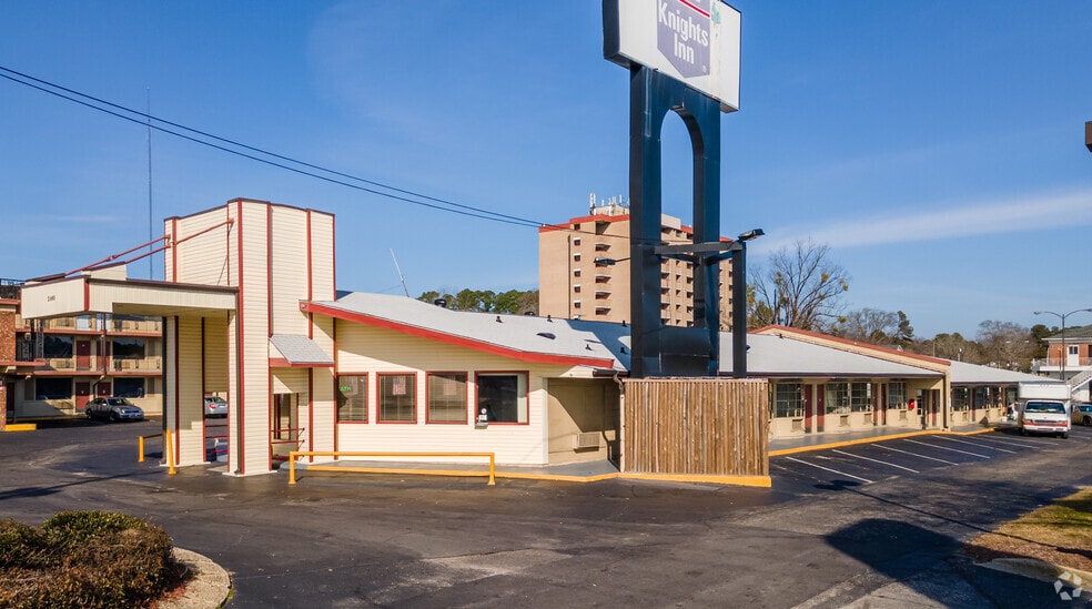 Primary Photo Of 2848 Bragg Blvd, Fayetteville Hotel For Sale