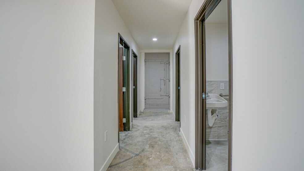 More Photos Of 2431 Eads St, Los Angeles Warehouse For Lease