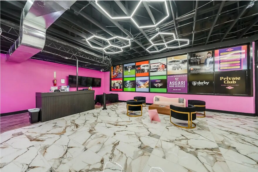 More Photos Of 4741 Rockford Plz, Louisville Freestanding For Sale