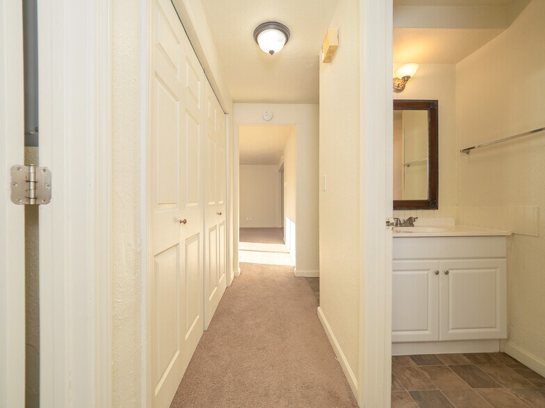 More Photos Of 1581 James St, Woodburn Multifamily For Sale