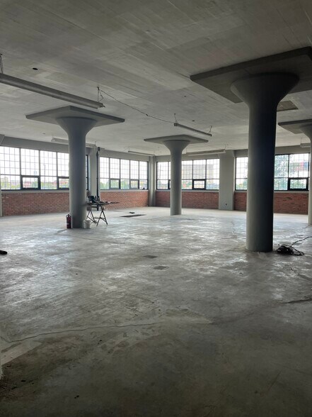 Primary Photo Of 2600 Cochrane St, Detroit Warehouse For Sale