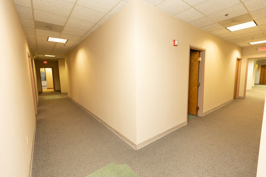 More Photos Of 2265 Roswell Rd, Marietta Office For Lease