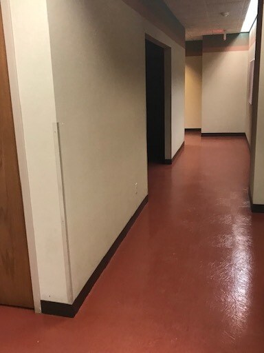 More Photos Of 1401 N Rankin St, Appleton Office For Sale