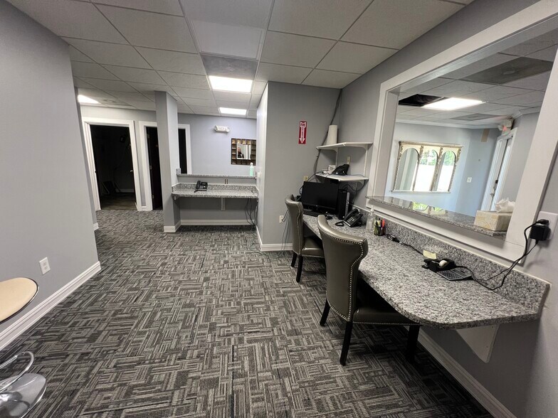 More Photos Of 1010 Ohio Pike, Cincinnati Medical For Sale