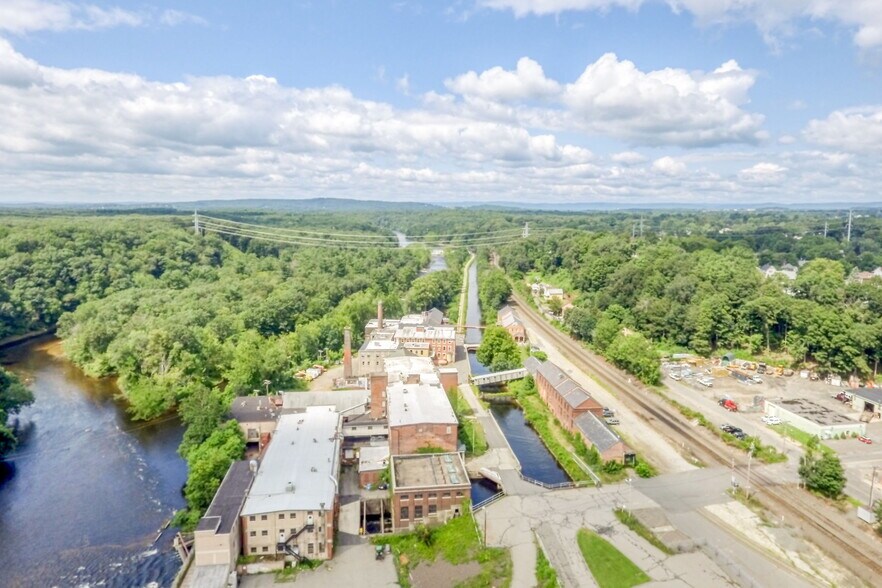 More Photos Of 150 Front St, West Springfield Light Manufacturing For Lease