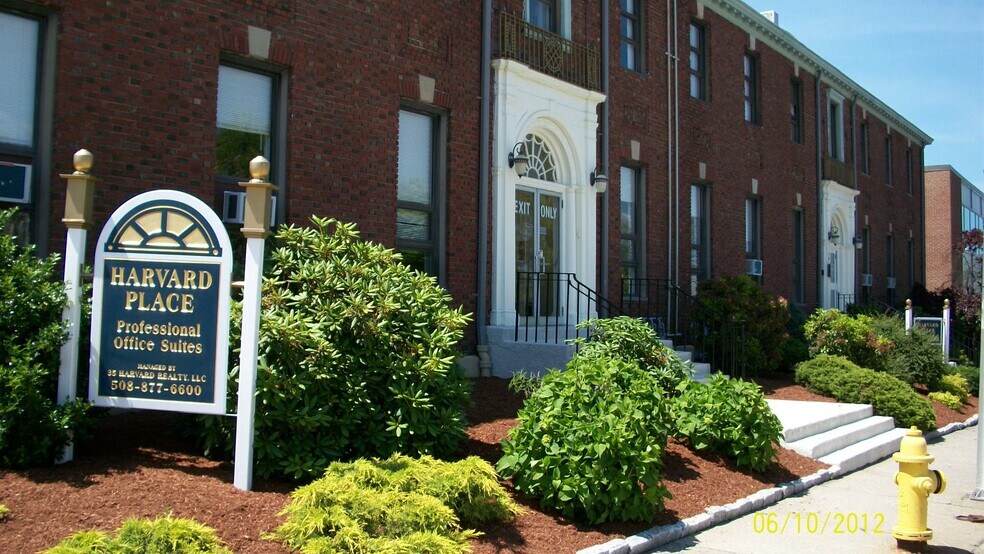 More Photos Of 35 Harvard St, Worcester Office For Lease