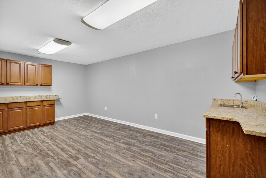 More Photos Of 8404 Us Highway 441, Leesburg Freestanding For Lease