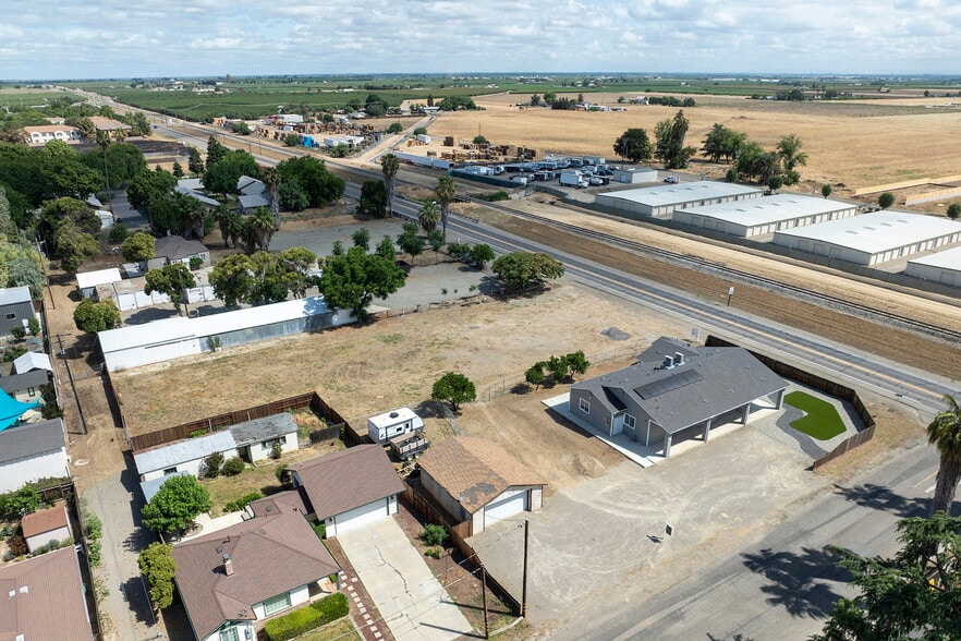 More Photos Of 720 N 2nd St, Patterson Specialty For Sale