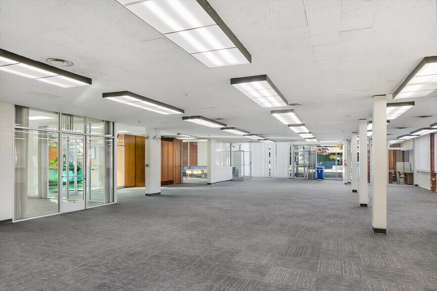 More Photos Of 526 W Las Tunas Dr, San Gabriel Office For Sale