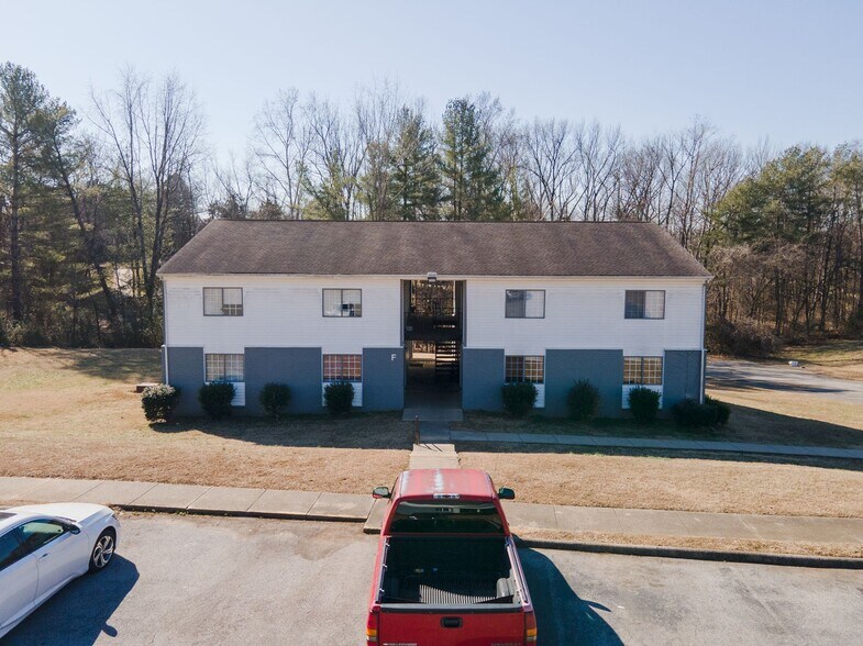 More Photos Of 1351 Avondale Dr, Clarksville Apartments For Sale