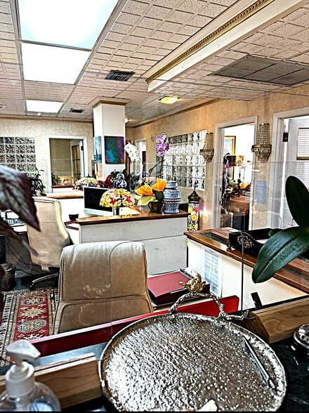 More Photos Of 420 S Dixie Hwy, Coral Gables Loft Creative Space For Sale