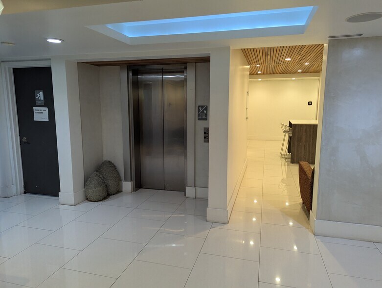 More Photos Of 611 Civic Center Dr W, Santa Ana Loft Creative Space For Lease