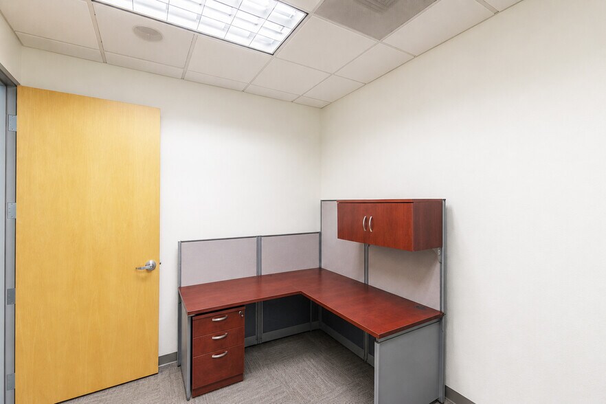 More Photos Of 950 Boardwalk, San Marcos Office For Sale