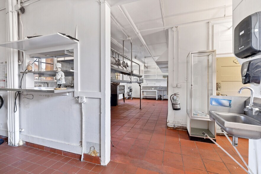 More Photos Of 8041 Soquel Dr, Aptos Hospitality For Sale