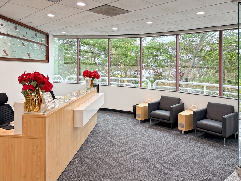Primary Photo Of 200 Page Mill Rd, Palo Alto Coworking Space