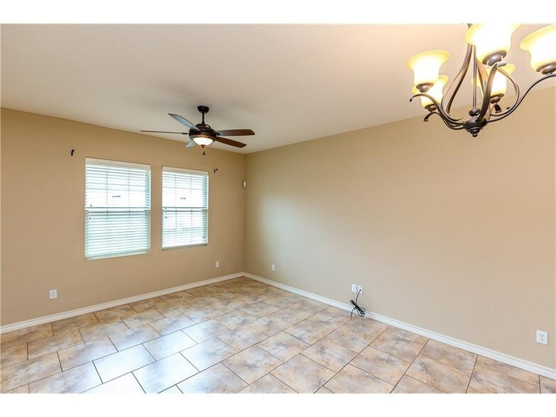 More Photos Of 7252 Mansions Dr, Corpus Christi Apartments For Sale