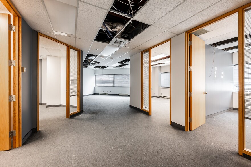 More Photos Of 6363 Rte Transcanadienne, Montréal Medical For Lease