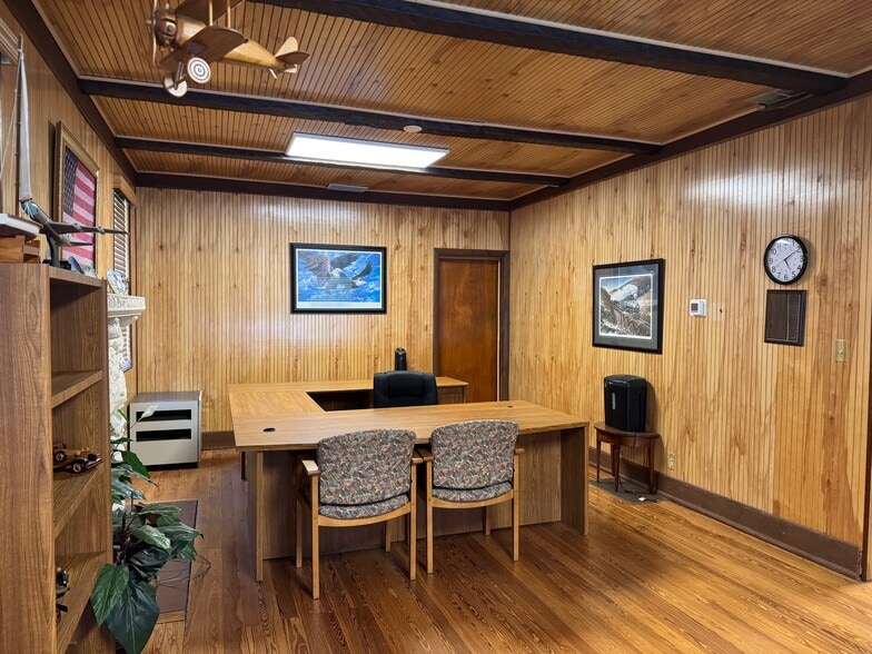 More Photos Of 1000 S Ridgewood Ave, Daytona Beach Office Residential For Sale