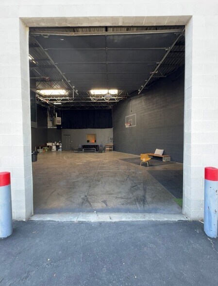 More Photos Of 8371-8395 S 700 W, Midvale Showroom For Lease