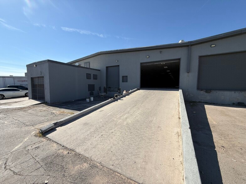 More Photos Of 1049-1051 Eastside Rd, El Paso Distribution For Sale