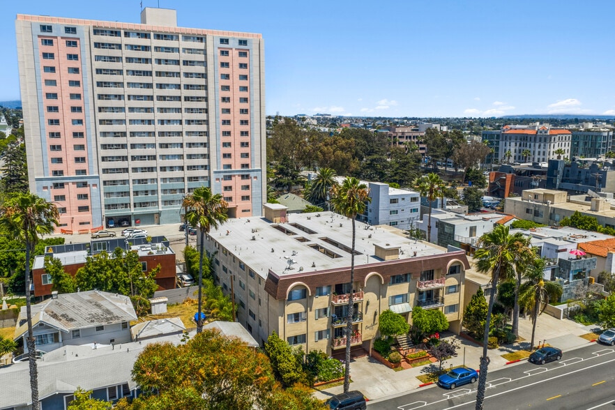 More Photos Of 1117 6th St, Santa Monica Apartments For Sale
