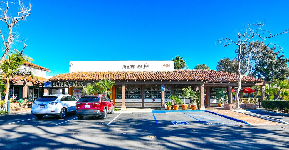 More Photos Of 247-277 N El Camino Real, Encinitas Unknown For Lease