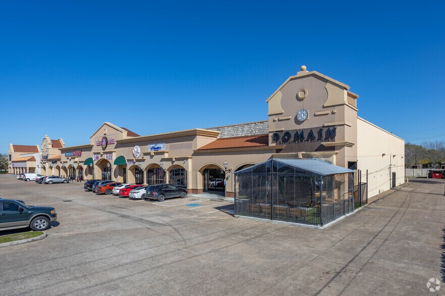 More Photos Of 8050 Westheimer Rd, Houston Storefront For Sale