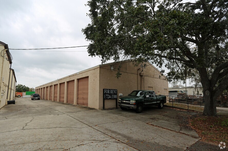 More Photos Of 555 Marlborough St, Oldsmar Warehouse For Lease