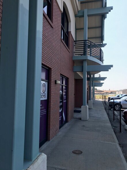 More Photos Of 3544 E 17th St, Ammon General Retail For Lease